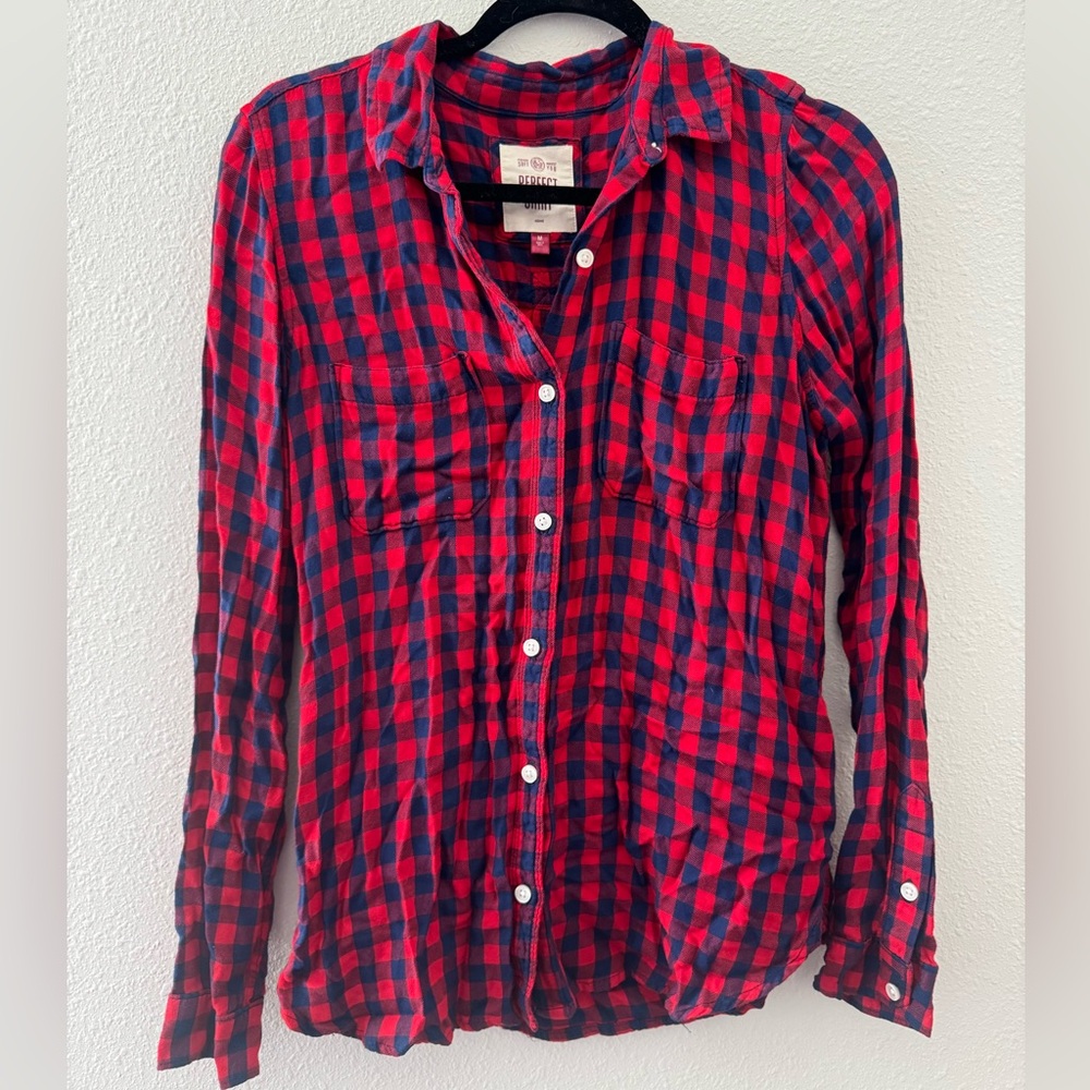 SO Perfect Shirt Plaid Button Up Red And Blue Long Sleeves Size M